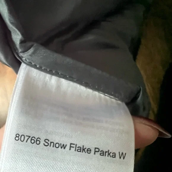 NWOT Sample Fjallraven Snow Flake Parka Goose Down Coat Long Hooded Black Gold - Picture 8 of 12